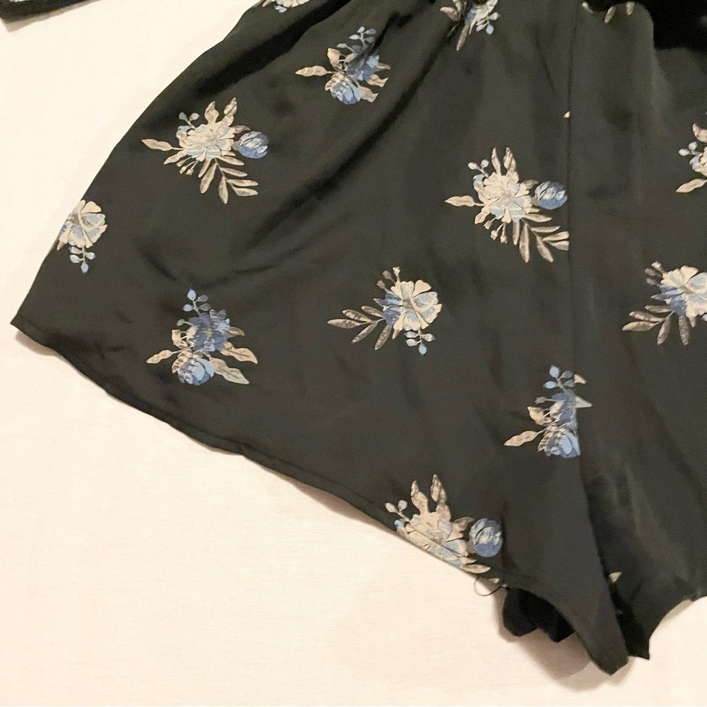 Honey Punch Black Floral Romper Kimono Tie Waist Size Large Juniors - Picture 15 of 16